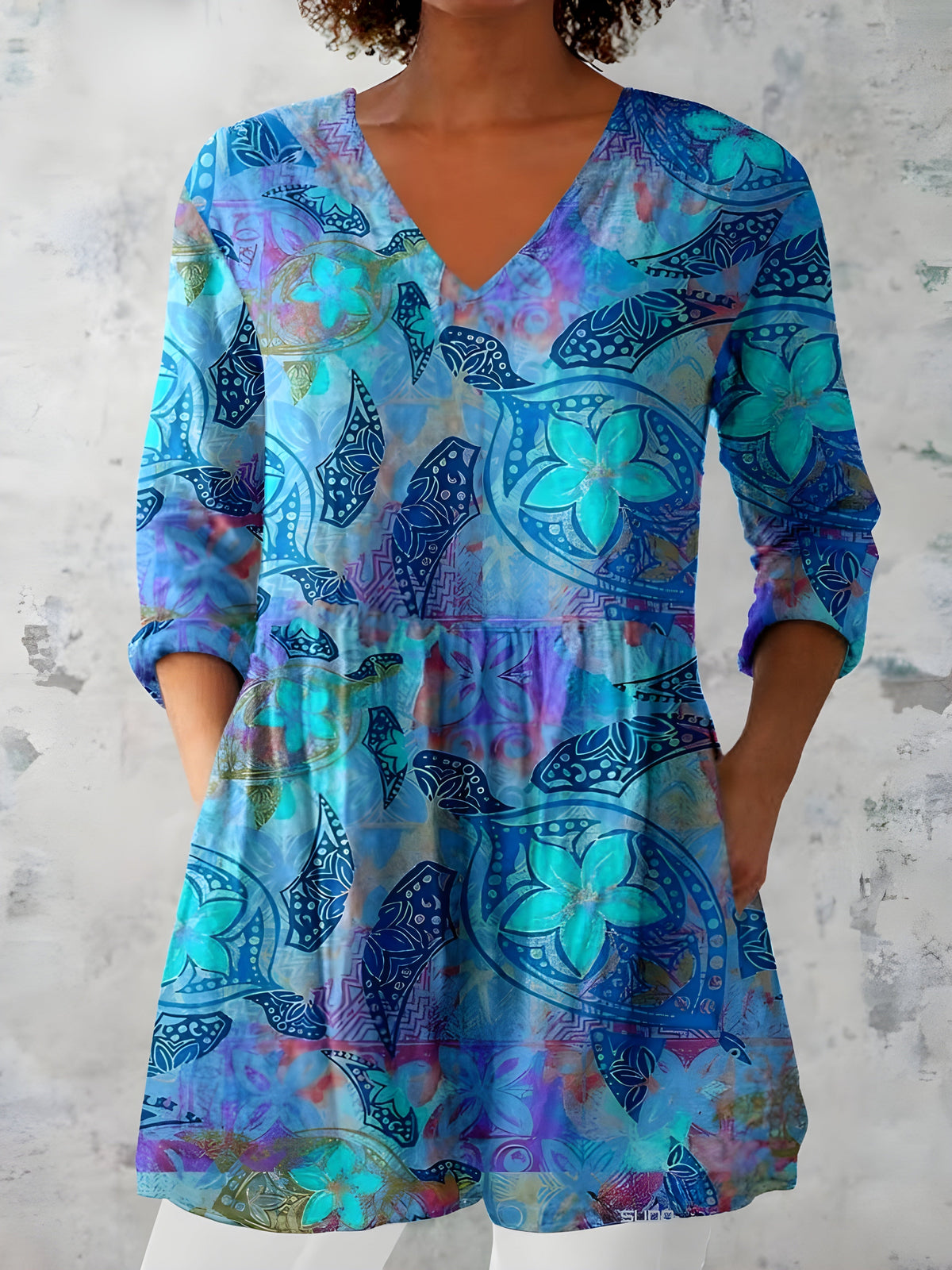 Bonnie | Long Blouse with V-Neck